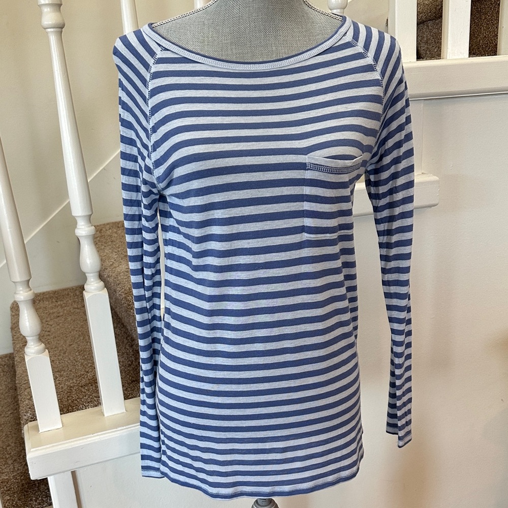 Nwt Alfred Sung pocket front tee shirt